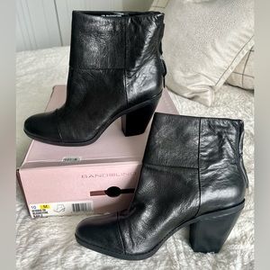 Bandolino - brand new - black leather booties